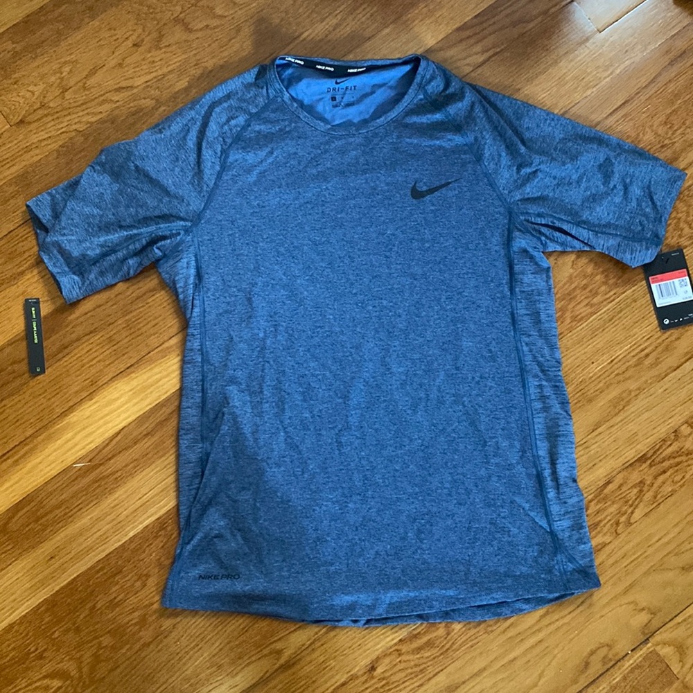 NWT Mens Nike Pro Slim Fit Shirt - L